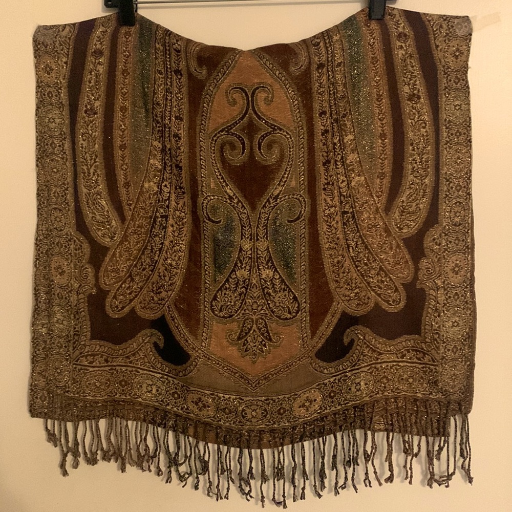 Shimmery Earthtoned women’s Scarf